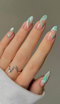 Uñas en tendencia🔥 Beige Nails Design, Mint Green Nails, Mint Nails, Beige Nails, Best Acrylic Nails, Cute Acrylic Nails