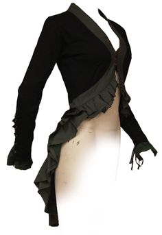 Sowas in der Art hab ich mir für den olivfarbenen Blazer vorgestellt. Mit der Länge wird das nur ein bisschen schwierig. *grübel* Gaun Abad Pertengahan, Gothic Mode, Fairy Floss, Victorian Steampunk, Steampunk Costume, Steampunk Clothing, Steampunk Fashion, Cabaret, Pastel Goth