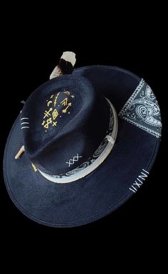 Men’s Custom Cowboy Hats, Fedora Hat Custom, Unique Hats For Men, Tooled Heels, Custom Fedora Hat, Hat Design Ideas, Hat Decorating Ideas, Noxus League Of Legends, Wide Brim Hat Men