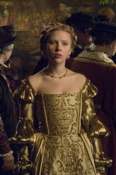 The Other Boleyn Girl - Mary's gold ball satin gown Elizabethan Dress, Medieval Gown, Yellow Costume