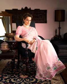 Kangana Ranaut Saree, Saree Floral, Indian Bride Outfits, Sari Blouse Designs, Desi Fashion Casual