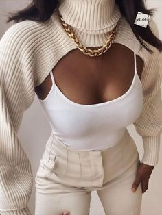 Super Cropped Sweater, Knitted Turtleneck, Mode Hippie, Turtle Neck Crop Top, Beige Pullover, Cropped Pullover, Crop Top Casual, Knit Turtleneck Sweater, Crop Top Sweater