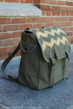 Backpack Diy Pattern, Diy School Bag, Diy Backpack Tutorial, School Bag Pattern, Kids Backpack Pattern, Diy Backpacks, Diy Backpack Pattern, Army Backpack, Backpack Diy