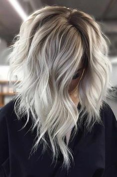 Highlights Silver, Platinum Hair Color, Silver Blonde Hair, Gorgeous Gray Hair, Silver Hair Color, Silver Blonde, Ombré Hair