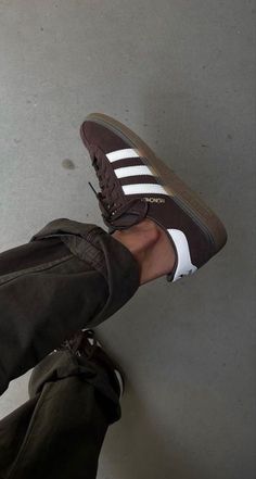 Looks Adidas, Chique Outfit, Dr Shoes, Skandinavian Fashion, Shoe Inspo, Aesthetic Shoes, Swag Shoes, Mode Inspo