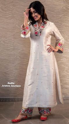 Suit Indian, Stylish Kurtis Design, Simple Kurta Designs, Designer Kurti Patterns, Simple Kurti Designs, Dhoti Pants