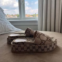 I Bought These Gucci Platform Sandals Last Summer, But I Only Wore Them Once Because I Didn’t Know How To Pair Them. They Should Be A Size 39 And Need A Warm Home. Gucci Platform Sandals, Gucci Platform, Shoes Gucci, Warm Home, Gucci Shoes, Women's Sandals, Platform Sandals, Women's Shoes Sandals, Womens Sandals