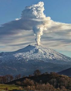 Volcano Pictures, Messina Sicily, Catania Italy, Etna Volcano, Visit Sicily, Mount Etna, Sicily Italy, Catania