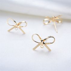 If you are from the European Union, please pay VAT, The order will be cancelled if no VAT is paid! 1.Size:15*8mm 2.Quantity: 10 pcs=5 pair 3.Material: Brass +Real Gold Plated If you have any questions,please contact me. Butterfly Belt, Handmade Jewelry Findings, Earring Accessories, Headband Jewelry, Clover Earrings, Earring Stud, Earring Studs, Bow Earrings, Earring Findings