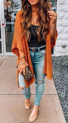 #fallfashion #autumnstyle #cozyoutfits #sweaterweather #fallvibes #ootd #fallcolors #fallwardrobe #fallinspiration #falltrends #falllooks #fallfashionista #falloutfitideas #fallstyle #fallclothing #fallaccessories #fallfashiontrends #fallfashioninspo #fallfashiongoals #fallfashiontrends2021 Portret Feminin, Simple Summer Outfits, Outfit Trends, Trend Fashion, Fall Fashion Trends, Fall Fashion Outfits, Casual Fall Outfits, Outfits Casual