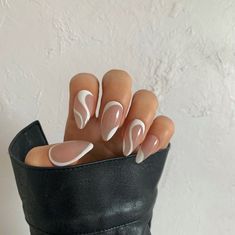 Press On Nails White, Posh Nails, Swirl Nails, Nail Goals, Short Almond, White Acrylic Nails, Nail Colours, Nails White, Almond Acrylic Nails