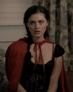 Phoebe tonkin as faye chamberlain in season 1 episode 7 of the tv show the secret circle Chamberlain Aesthetic, Dr Pictures, Haley Marshall, Faye Chamberlain, Marvel Outfits, The Secret Circle, Edit Pfp, Halloween Episodes, Secret Circle