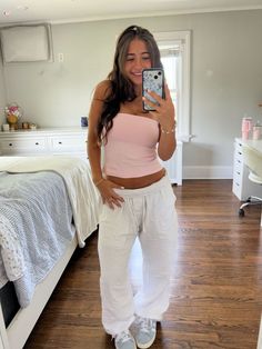 Pink Tank Top Outfit, Campus 00s Outfit, 00s Shoes, Bod Goals, White Summer Outfits, Pink Tube Top, Outfit Inspo Summer, Outfit Inspo Casual, Stockholm Fashion