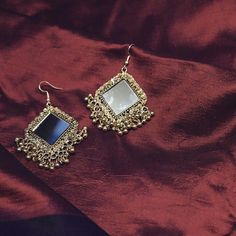 Traditional mirror silver bell earrings  Pinterest @himaniheenu Shop at Insta @Anijeshaa_collection Mirror Jhumka Earrings, Pakistani Wear, Mirror Earrings, Bell Earrings, Traditional Mirror, Gold Jhumka, Fancy Stuff, Emerald Earrings Drop, Gold Jhumka Earrings