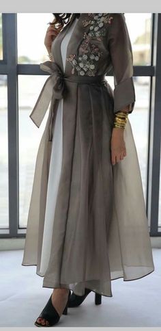 Organza Party Dress, Hijab Dress Party, Mode Kimono, Soiree Dress, Chique Outfits, Mode Abaya, Muslim Fashion Dress, فستان سهرة