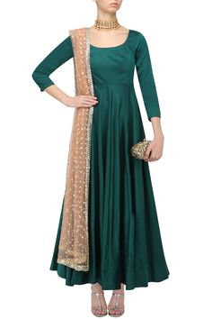 Green Anarkali Dress, Green Anarkali, Silk Anarkali Suits, Designer Anarkali Dresses, Gown With Dupatta, Gown Bridesmaid, Gown Party Wear, Simple Frocks