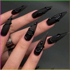 Nail Design Ying Yang, All Black Nail Designs, Cool Black Nails, Ying Yang Nail Art, Black Rose Nails, Demon Nails, Long Nails Ideas, Roses Nails, Stiletto Press On Nails