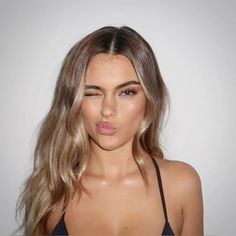 Snatchural Makeup, Brownie Brunette, Hair Ideas Blonde, Brunette Makeup, Brown Hair Inspo, Instagram Selfie, Hair Appointment