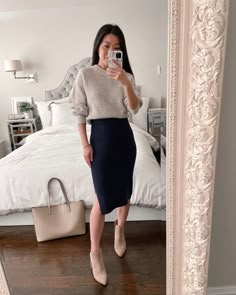 Navy Pencil Skirt Outfit, Business Skirt Outfits, Long Pencil Skirt Outfits, Formal Skirt Outfit, Navy Skirt Outfit, Pencil Skirt Outfits Winter, Pencil Skirt Outfits Casual, Work Skirt Outfit, Sweater Skirt Outfit