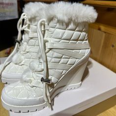 Never Worn Jessica Simpson Short Boot With Warm Fuzzy Top. Style Js-Brixel. Size 6 1/2 M. Color/Material Winter White Shiny Quilted Nylon. Purchased Then Developed A Walking Problem So Can Only Wear Tennis Shoes Now Camo Heels, Jessica Simpson Boots, Fuzzy Top, Short Heel Boots, Goth Boots, Leather Belt Buckle, Brown Knee High Boots, Jessica Simpson Heels, Girl Boots