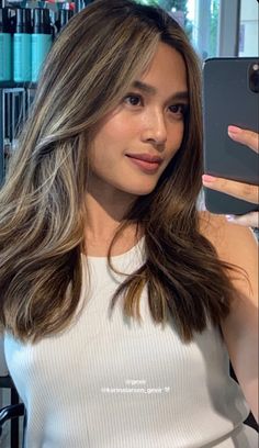 Hair Color Asian, Beige Hair, Korean Hair Color, Brown Hair Looks, Brown Hair Inspo, Brunette Hair With Highlights, Hair Streaks, Brown Hair Balayage, Light Hair Color