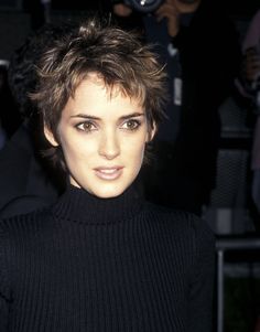 Winona Ryder Short Hair, Celebrity Short Haircuts, Messy Pixie Haircut, Alien Resurrection, Messy Pixie, Crop Hair, Messy Pixie Cuts, Choppy Hair, Short Choppy Hair