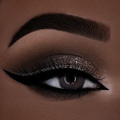 Prom Eyes, Halloweenský Makeup, Evening Eye Makeup, Eye Makeup Images, Silver Makeup, Wedding Eye Makeup, Prom Eye Makeup, Prom Makeup Looks, Cute Eye Makeup