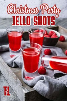 Get the party started with these festive Christmas Jello Shots! Fun, colorful, and perfect for your Christmas drinks and holiday cocktails, these jello shots are sure to be a hit. Ideal for drinks for a crowd—bring the holiday cheer with every shot! Air Fryer Popcorn, Microwave Caramel Corn, Margarita Jello Shots, Oven Ribs, Making Jello Shots, Best Jello Shots, Jello Shots Recipe