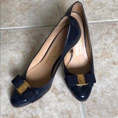 Salvatore Ferragamo Flats, Salvatore Ferragamo, Gold Hardware, Shoes Women Heels, Women's Shoes, Patent Leather, Shoes Heels, Like New, Blue Color