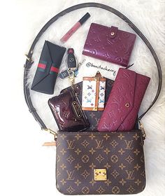 Essential Purses, 2024 Era, Luxury Stuff, Lv Handbag, Chihuahua Art, Kawaii Bag