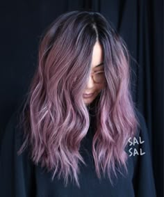 Oreo Hair Color, Lilac Balayage, Lavender Ombre Hair, Violet Texture, Coloured Highlights, Lavender Ombre, Purple Hair Color, Funky Hair, Violet Hair