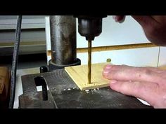 Scroll Saw Cutting for Beginners Pt1 these tutorials are awesome! Used Woodworking Tools, Woodworking Shows, Woodworking Project Ideas, Woodworking School, Woodworking For Beginners, Wood Projects For Beginners