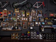 there are many bikes and bicycles on the wall