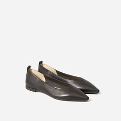 2020 Style, Everlane Shoes, Easy Outfit, Office Shoes, Flats Sandals, Boots Sneakers, Boot Brands, Fall Shoes, Flat Color