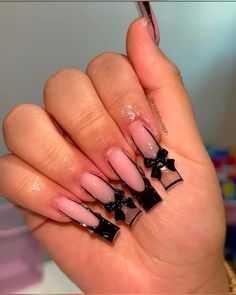 Black And Pink French Tip Nails, Black Bow Nails, Black Nails With Flowers, Freestyle Nails, Pink Press On Nails, Girly Acrylic, Summer Acrylic, Simple Acrylic