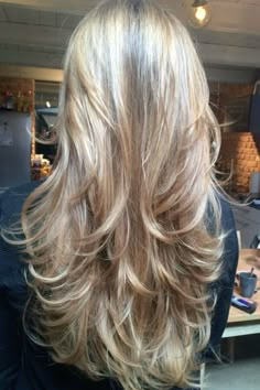 Blow Outfit Hair, Blonde Layered Hair, Hairstyles For Layered Hair, Blonde Hair Inspiration, Blowout Hair, Blonde Hair Looks, Hair Stylies, Penteado Cabelo Curto, Hair Inspo Color