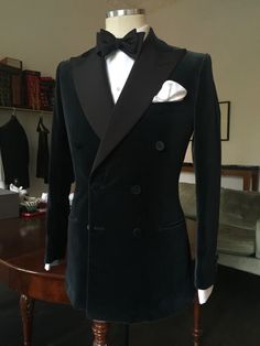 Gentleman Mode, Blazer Wedding, Prom For Guys, Prom Blazers, Style Gentleman, Double Breasted Tuxedo, Slim Fit Blazer, Vintage Man