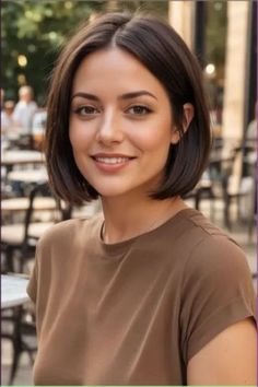 Trending Bob Hairstyles, Messy Bob Hairstyles, Layered Short, Blonde Bob Hairstyles, Classic Bob, Hairstyles And Haircuts, Chin Length Hair, Layered Bob, Short Bob Haircuts