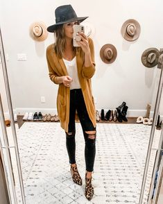 Hat Outfit Fall, Outfit With Hat, Nashville Outfits, Spring Look, Print Shoes, Layer Top, Fashion Weeks, Outfits With Hats