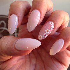 Daisy Nails, Elegant Nails, Floral Nails, Pretty Acrylic Nails, Short Acrylic Nails, Nail Arts, Best Acrylic Nails