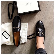 Gucci Jordaan Loafer, Gucci Jordaan, Business Casual Shoes, Gucci Loafers, Versace Shoes, Jimmy Choo Heels, Office Shoes, Christian Louboutin Women, Leather Flat Shoes