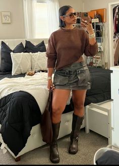 Outfit Ideas Autumn Black Women, Long Shorts And Boots Outfits, Oxblood Boots Outfit, Chocolate Ugg Boots Outfit, Folded Over Boots Outfit, Streetwear Boots Outfit, Brown Boots Outfit Black Women, Beige Doc Martens Outfit, Fall Dr Martens Outfit