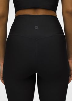 High compression meets our sustainable luxe prAna Sculpt™ fabric with these 7/8-length high-rise leggings. Yoga Sculpt, Adjustable Bra, Compression Leggings, High Rise Leggings, Wide Waistband, Workout Challenge, Black Leggings, How To Introduce Yourself, Womens Bottoms