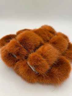 Wonderfully Luxurious Mink Fur Open Toe Slides! Outdoor Soles, so comfy and Stylish! Adjustable Side Buckles. Multiple color options! Keep Warm in Style with Linda Richards and Memphis Grand! We also Have Clog Style! Sharon with Linda! Fur Slides Outfit, Feather Cape, Slides Outfit, Clog Style, Brown Diamonds, Fur Handbags, Pretty Shoes Sneakers, Clogs Style, Cape Style