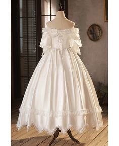 Buy vintage style lace off shoulder satin wedding dress with sleeves at wholesale price online. Free shipping and pro custom service since 2009. Off Shoulder Satin Wedding Dress, Satin Wedding Dress With Sleeves, Harry Potter Wedding Dress, Art Deco Wedding Dress, White Princess Dress, Wedding Dress With Sleeves, White Gold Dress, Clothing Design Sketches, Dress With Sleeves