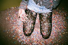 Barbie Oc, 2000s Internet, Glitter Photoshoot, Glitter Grunge, Glitter Tumblr, Blow Bubbles, Foster The People, Glitter Bomb