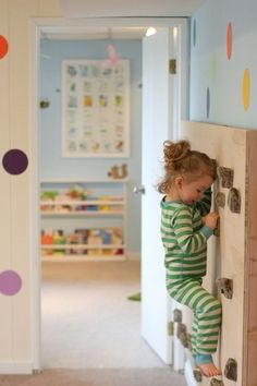 Cool Playroom Ideas: Build a rock climbing wall! How-to via Fun at Home With Kids Climbing Wall Kids, Home Climbing Wall, Indoor Climbing Wall, Diy Playroom, Rock Climbing Wall, Indoor Climbing, Playroom Design, Fun Girl