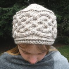 Not free pattern but nice idea Saxon Braid Cabled Cap Reversible Cable Scarf, Cable Scarf, Knitting Hats, Hairpin Lace, Knitted Items, Cable Hat, Crocheted Hats, Cap Patterns, Knit Hats