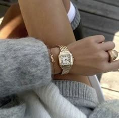 Luxe Jewelry, Cartier Watch, Classy Jewelry, Stacked Jewelry, Jewelry Lookbook, Van Cleef Arpels, Mode Inspo, Girly Jewelry, Jewelry Inspo