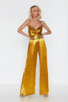 Satin Pants Outfit, Look Disco, Satin Wide Leg Pants, Disco Glam, Disco Fashion, Disco Style, 70s Outfits, Satin Pants, Satin Midi Skirt